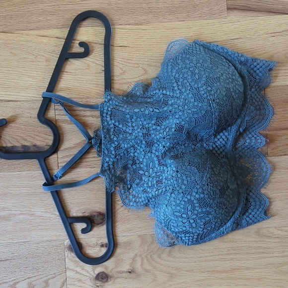 PINK. Eyelash Lace High-Neck PushUp Bralette. Size Small. - Picture 3 of 6